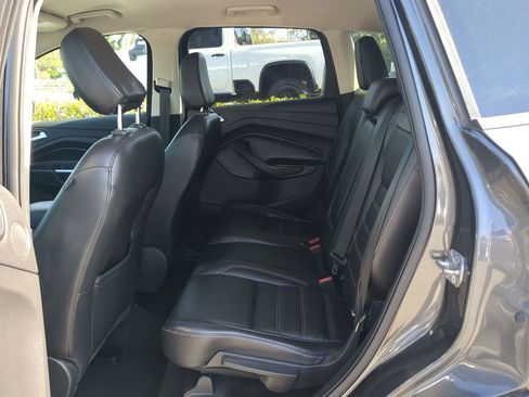 Used 2019 Ford Escape Titanium image 14