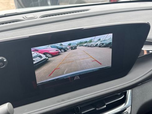 Used 2025 Buick Envista Sport Touring image 17