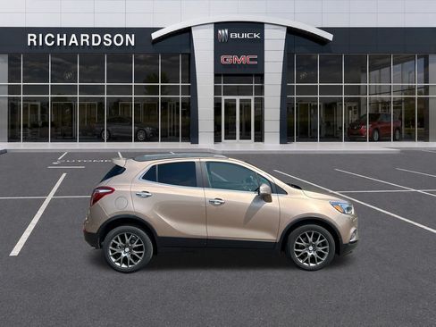 Used 2018 Buick Encore Sport Touring FWD image 7