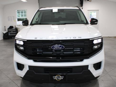 New 2026 Ford Expedition Active RWD image 2