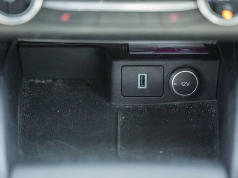 Used 2020 Ford Escape SE FWD image 33