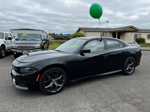 Used 2019 Dodge Charger GT RWD image 7