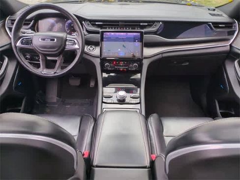 Used 2022 Jeep Grand Cherokee Overland w/ Adv Protech Group III image 16