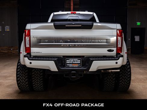 Used 2022 Ford F350 Platinum image 7