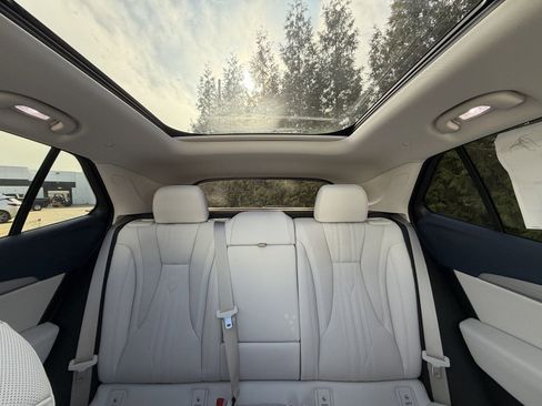 New 2026 Buick Envision Avenir image 3