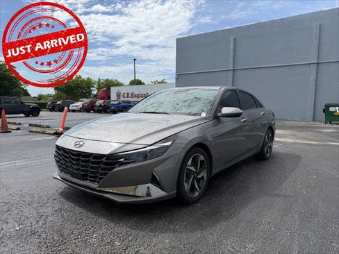 Used 2021 Hyundai Elantra SEL w/ Convenience + Premium Package FWD image 2