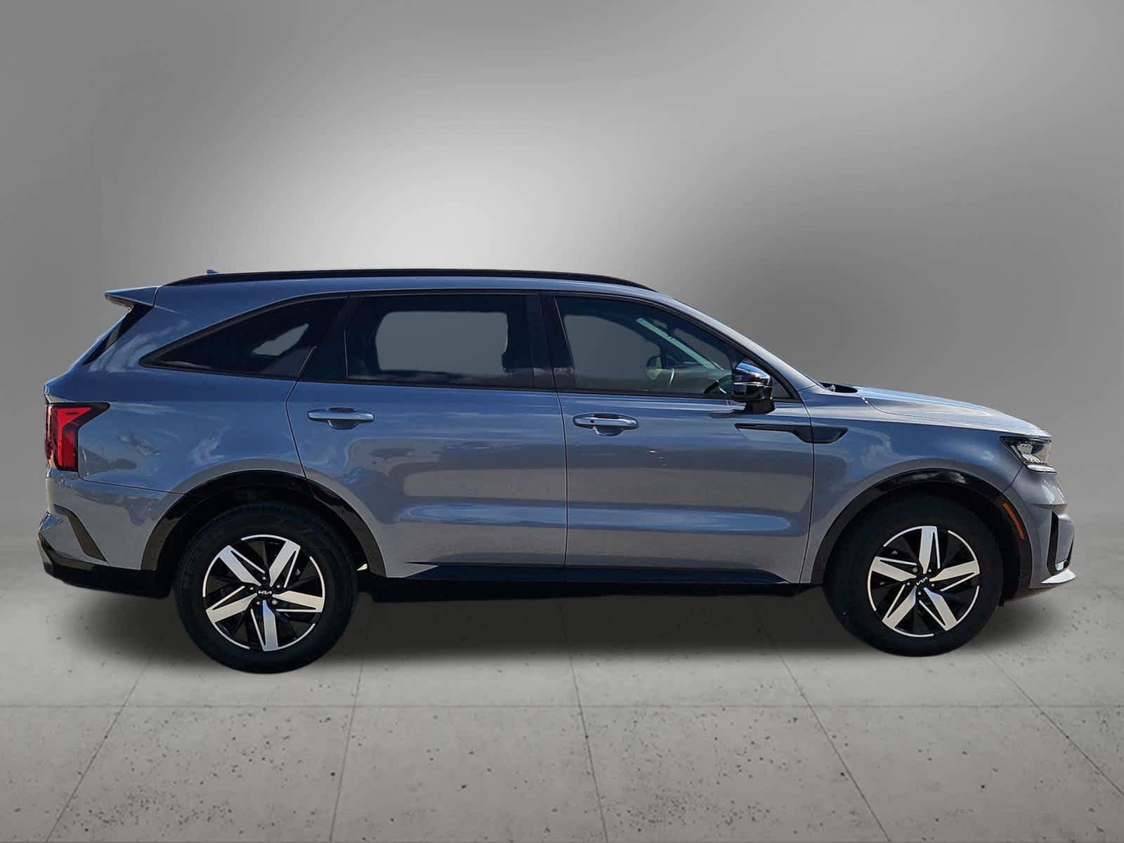 Used 2022 Kia Sorento EX w/ Panoramic Sunroof Package FWD image 6