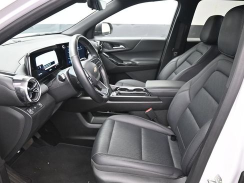 Used 2025 Chevrolet Equinox LT w/ Convenience Package II FWD image 10
