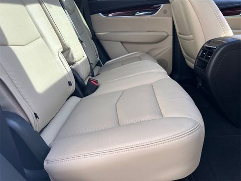 Used 2019 Cadillac XT5 Luxury image 15