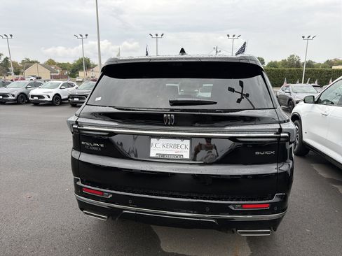 New 2026 Buick Enclave Avenir image 7
