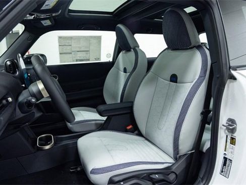 New 2026 MINI Cooper 2-Door Hardtop image 19