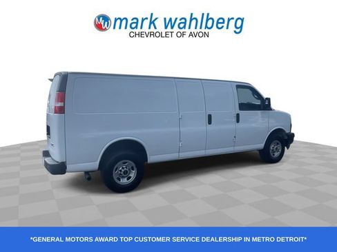 Used 2023 GMC Savana 3500 Extended w/ Driver Convenience Package RWD image 9