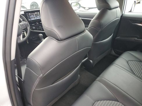 Used 2024 Toyota Camry SE FWD image 13