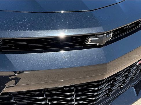Used 2018 Chevrolet Camaro SS RWD image 31