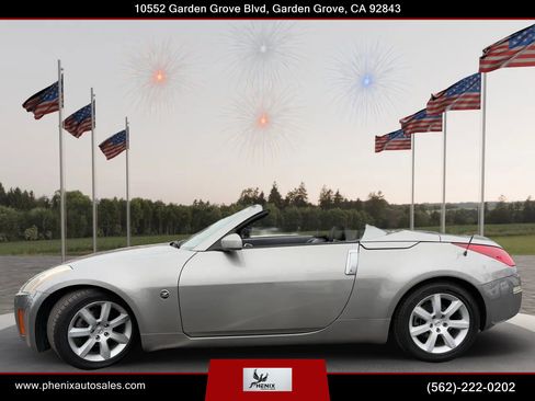 Used 2004 Nissan 350Z Touring image 4