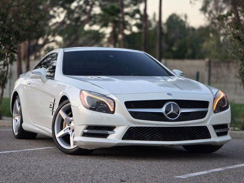 Used 2013 Mercedes-Benz SL 550 image 1