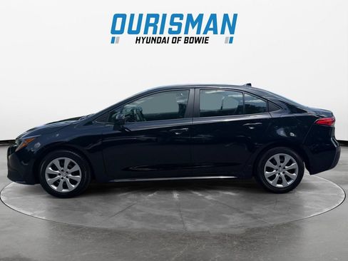 Used 2024 Toyota Corolla LE FWD image 3