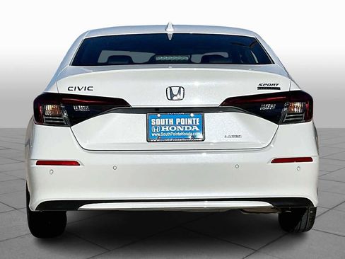 Certified 2025 Honda Civic Sport Touring image 4