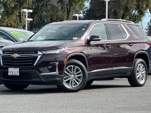 Used 2023 Chevrolet Traverse LT image 9