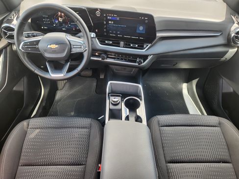 Used 2026 Chevrolet Equinox LT FWD image 25