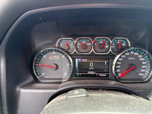 Used 2015 Chevrolet Silverado 1500 LT w/ All Star Edition AWD/4WD image 4
