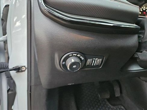 Used 2025 Jeep Compass Trailhawk AWD/4WD image 27