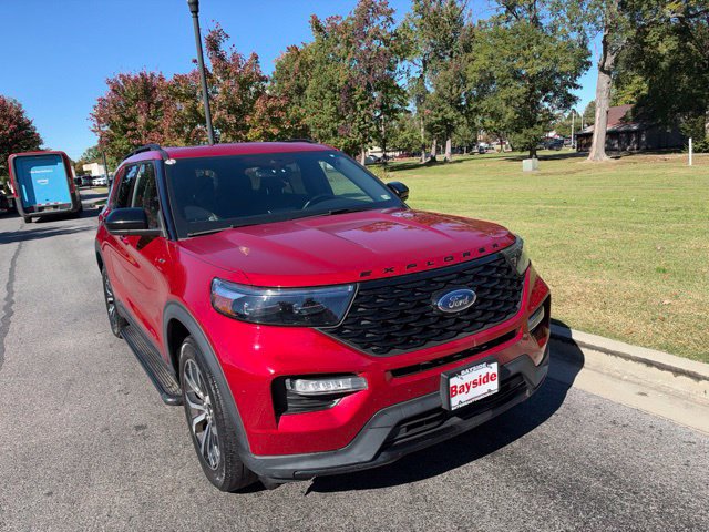 Used 2023 Ford Explorer ST-Line w/ Class IV Trailer Tow Package AWD/4WD image 24