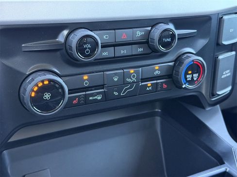 New 2026 Ford F250 XLT w/ XLT Premium Package image 40