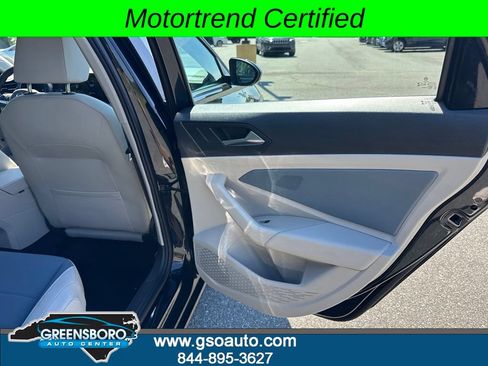 Used 2025 Volkswagen Jetta SE FWD image 18