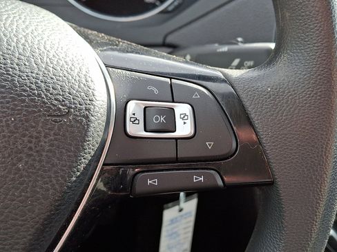 Used 2017 Volkswagen Jetta S w/ Jetta S Cold Weather Package image 21