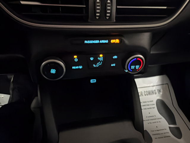 Used 2022 Ford Escape SE FWD image 22