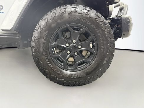 Used 2023 Jeep Wrangler Unlimited Rubicon 4xe AWD/4WD image 34