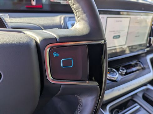 New 2025 Ford Expedition Platinum w/ Stealth Appearance Package image 19