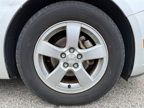 Used 2014 Chevrolet Cruze LT image 32