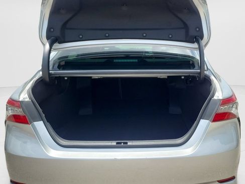 Certified 2022 Toyota Camry XSE FWD image 9