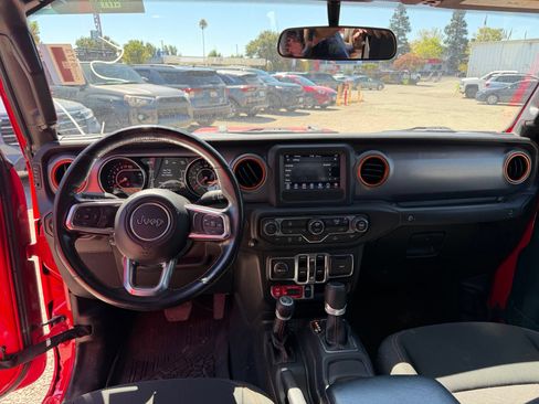 Used 2021 Jeep Gladiator Mojave w/ Trailer Tow Package AWD/4WD image 11