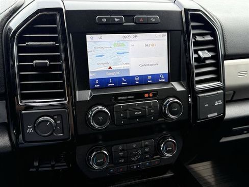 Used 2021 Ford F250 Lariat w/ Lariat Ultimate Package AWD/4WD image 30