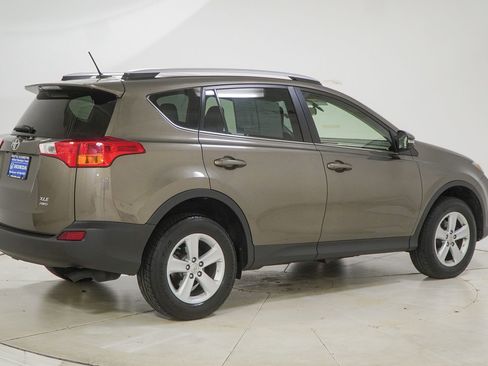 Used 2014 Toyota RAV4 XLE AWD/4WD image 11