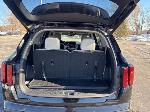 Used 2023 Kia Sorento SX Prestige image 5