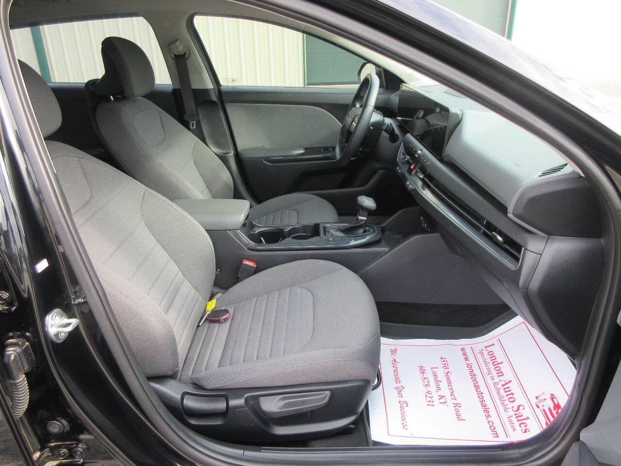 Used 2025 Kia K4 EX FWD image 14