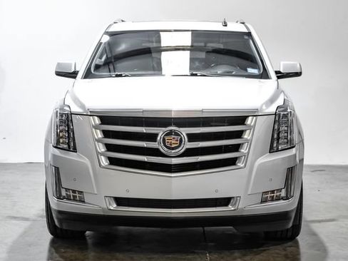 Used 2015 Cadillac Escalade Luxury AWD/4WD image 7