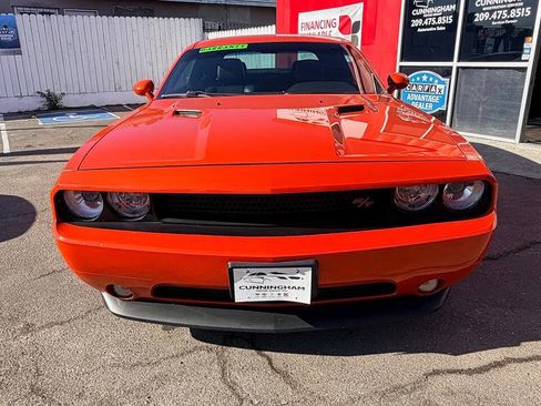 Used 2013 Dodge Challenger R/T RWD image 3