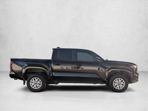 Certified 2024 Toyota Tacoma SR5 image 4