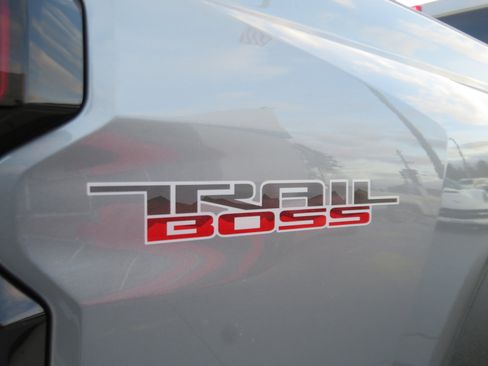 New 2026 Chevrolet Colorado Trail Boss AWD/4WD image 10