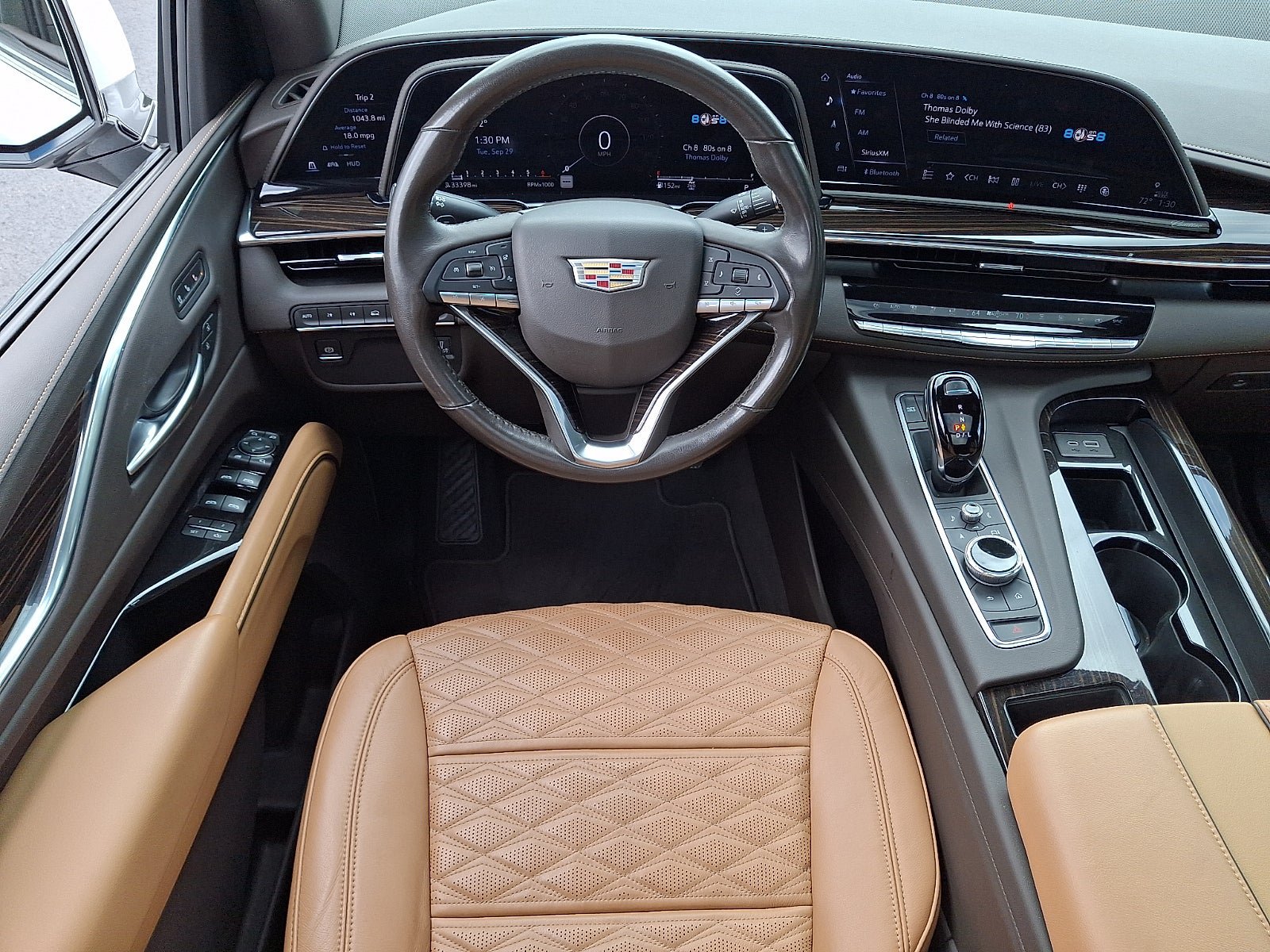 Used 2021 Cadillac Escalade Premium Luxury AWD/4WD image 22