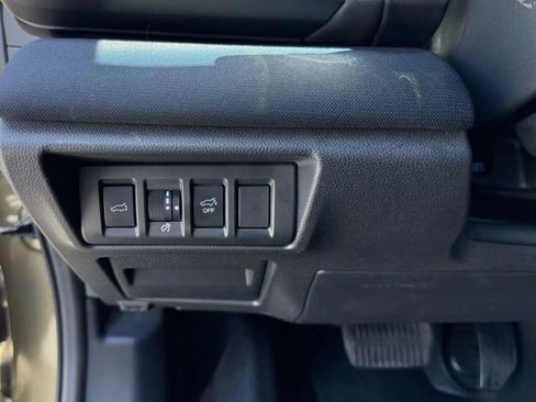 Used 2022 Subaru Outback Premium AWD/4WD image 15