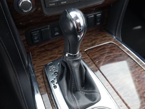 Used 2019 Nissan Armada SL w/ Premium Package RWD image 10