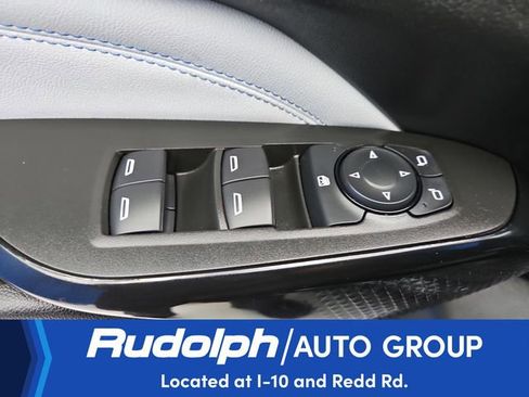 Used 2025 Chevrolet Trax LT FWD image 11