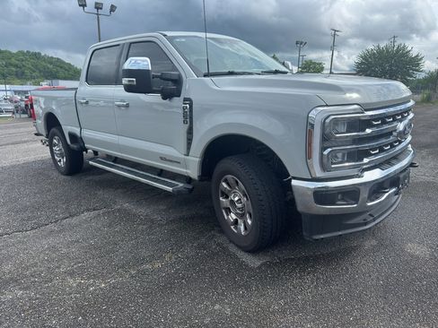 Used 2025 Ford F250 Lariat w/ Chrome Package AWD/4WD image 6