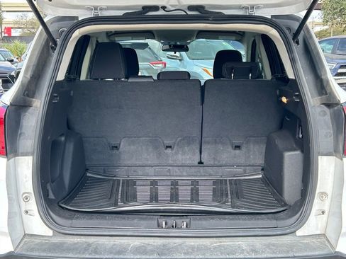 Used 2019 Ford Escape SE image 14